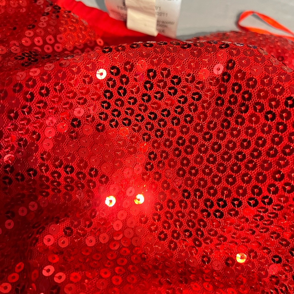 Elegant Red Sequin Strapless Dress - Picture 5 of 6